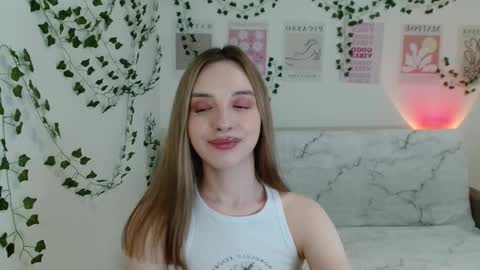 Snapshot of adele0_0 chatting on 02-23-25, 03:18 Adele online show from 02-23-25, 03:18