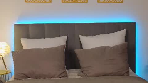 Adele online show from 11-12-25, 11:14