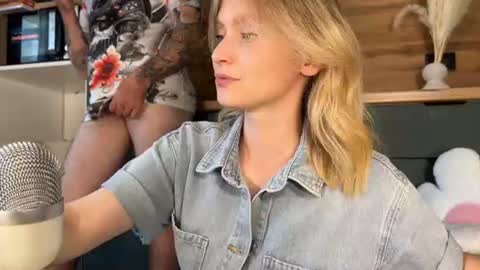 Snapshot of adele_nick2202 chatting on 06-18-26, 09:14 Adele Nick online show from 06-18-26, 09:14