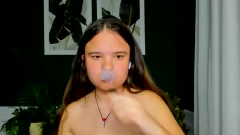 adelecruzz online show from 04-25-26, 01:41