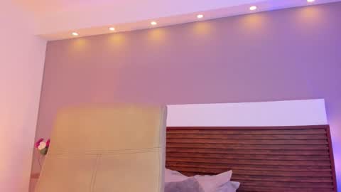 Adele  online show from 03-25-26, 12:11