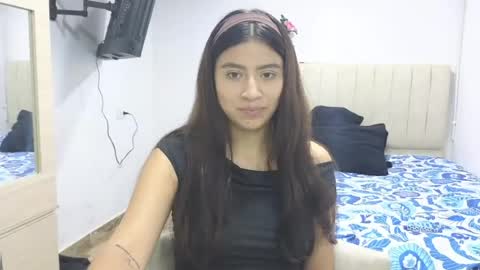 Snapshot of adelein_foxxx chatting on 07-16-26, 01:55 adellein foxx online show from 07-16-26, 01:55