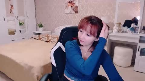 AdeleMoran online show from 03-01-25, 06:00