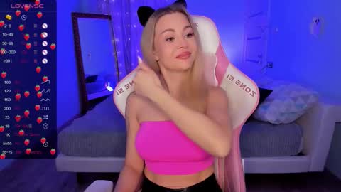 Adele online show from 12-04-25, 02:10