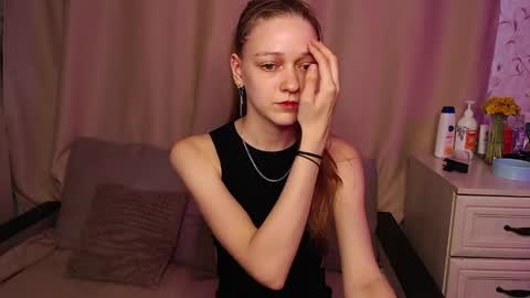 Lina online show from 05-18-26, 03:29