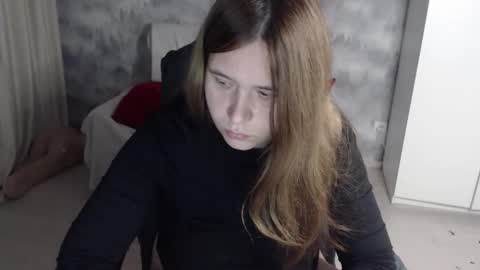 Snapshot of adelinalawson chatting on 09-21-25, 06:53 adelinalawson online show from 09-21-25, 06:53