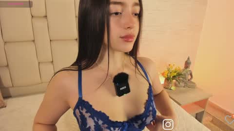 adeline online show from 06-04-26, 11:49