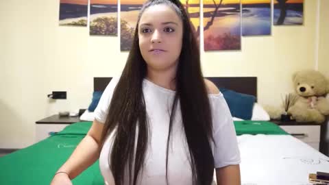 Adellineee online show from 11-25-25, 09:59