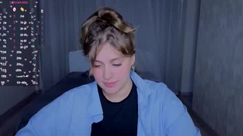 Snapshot of adelynnn chatting on 09-18-25, 04:20 Ada online show from 09-18-25, 04:20