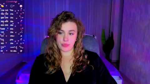 Snapshot of adelynnn chatting on 09-26-25, 09:41 Ada online show from 09-26-25, 09:41