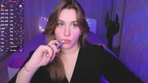 Snapshot of adelynnn chatting on 09-29-25, 04:23 Ada online show from 09-29-25, 04:23