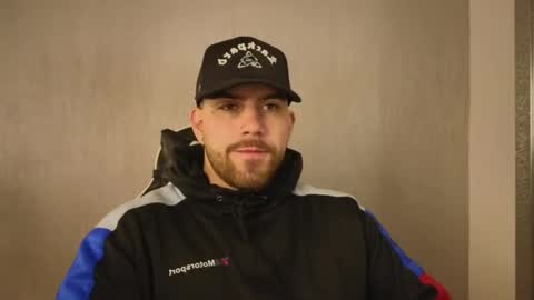 Snapshot of ades_lowe chatting on 11-11-25, 12:05 Ades online show from 11-11-25, 12:05