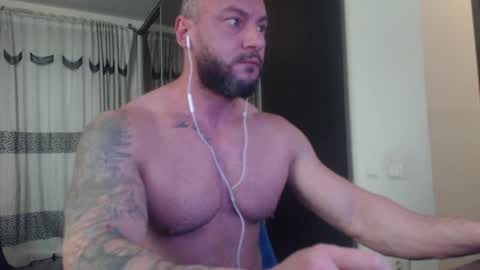 Snapshot of adonis_dionysos chatting on 11-05-25, 01:00 adonis_dionysos online show from 11-05-25, 01:00