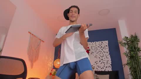 Snapshot of adonis_wb chatting on 11-14-25, 01:26 adonis_wb online show from 11-14-25, 01:26