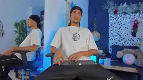 Snapshot of adonis_wb chatting on 12-03-25, 10:19 adonis_wb online show from 12-03-25, 10:19