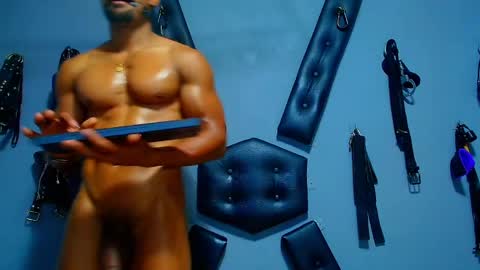 Snapshot of adonisdios chatting on 05-11-26, 04:04 adonisdios online show from 05-11-26, 04:04