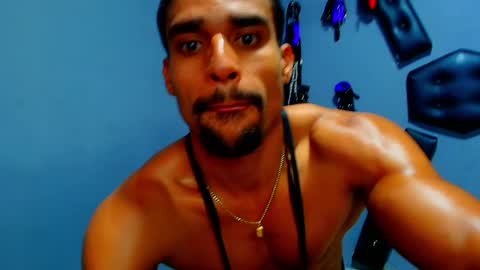 Snapshot of adonisdios chatting on 05-12-26, 03:20 adonisdios online show from 05-12-26, 03:20