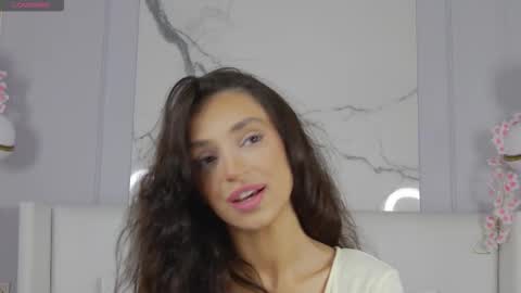 adoracortes online show from 09-20-25, 05:08