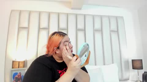 ANDREA PEREZ online show from 10-25-25, 11:51