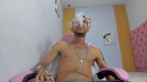 Snapshot of adri_sexboy229 chatting on 10-21-25, 07:20 adri_sexboy229 online show from 10-21-25, 07:20