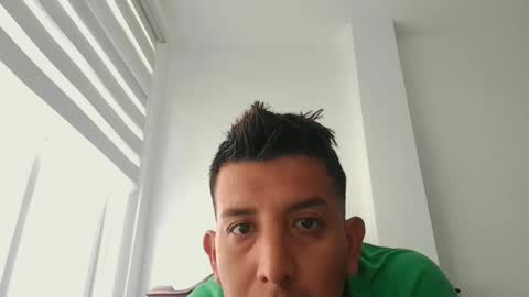 ADRIAN  OSCAR online show from 05-10-26, 04:23
