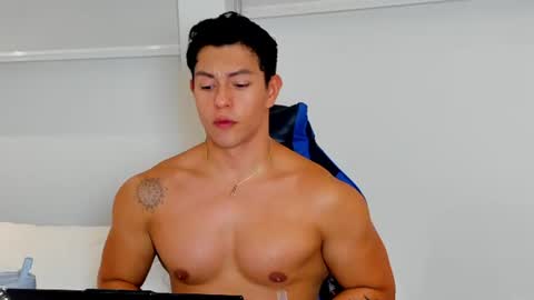Adrian del Mar online show from 06-10-26, 01:39
