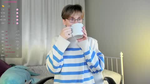 Adrian online show from 02-06-25, 04:14