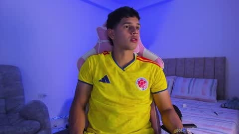 ADRIAN online show from 04-22-26, 07:04