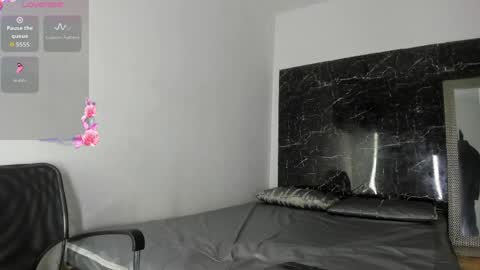 Snapshot of adrian_wolff chatting on 05-31-26, 03:58 Adrian W online show from 05-31-26, 03:58