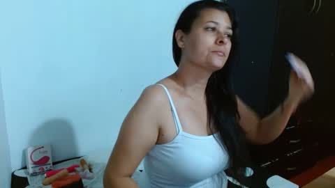 Adriana milf online show from 12-12-24, 02:37