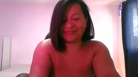 adrianagogo18 online show from 10-18-25, 01:01