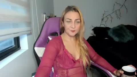 Snapshot of adrianapdes chatting on 07-14-26, 12:11 Adriana Paredes online show from 07-14-26, 12:11