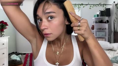 Snapshot of adriannarodriguez chatting on 06-12-26, 04:17 Adrianna online show from 06-12-26, 04:17