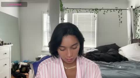 Snapshot of adriannarodriguez chatting on 07-27-26, 06:04 Adrianna online show from 07-27-26, 06:04