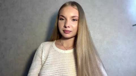 Caroline online show from 06-08-26, 02:39