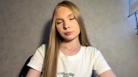 Caroline online show from 07-25-26, 04:15