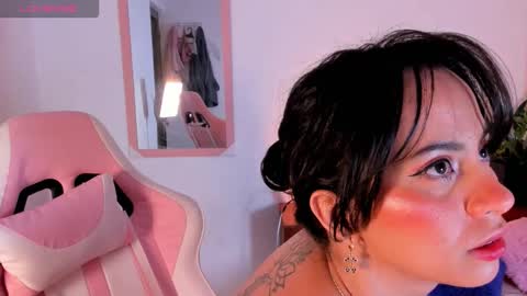 adrianny online show from 10-26-25, 03:12