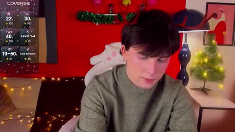 Snapshot of adrianoaubert chatting on 12-18-25, 10:32 adrianoaubert online show from 12-18-25, 10:32