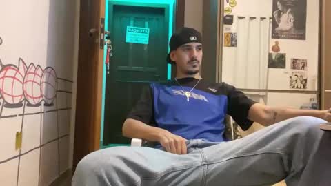 Luci online show from 09-30-25, 03:11