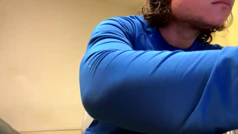 Snapshot of aesthetics99 chatting on 10-25-25, 12:51 aesthetics99 online show from 10-25-25, 12:51