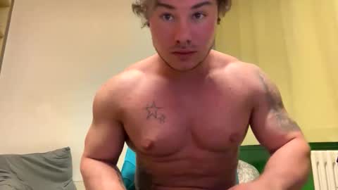 Snapshot of aesthetics99 chatting on 04-26-26, 02:09 aesthetics99 online show from 04-26-26, 02:09