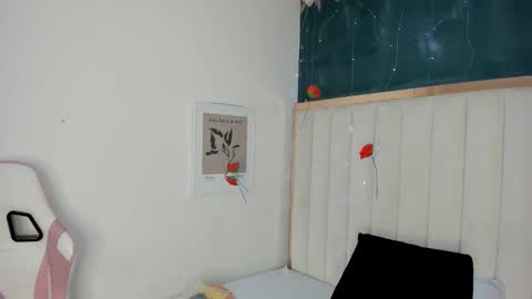 Snapshot of africa_holmes chatting on 05-02-26, 02:05 Africa online show from 05-02-26, 02:05