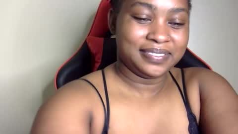 Snapshot of african001 chatting on 10-30-25, 02:51 stella online show from 10-30-25, 02:51