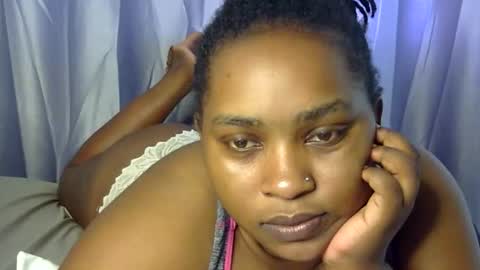 Snapshot of african001 chatting on 11-14-25, 05:39 stella online show from 11-14-25, 05:39