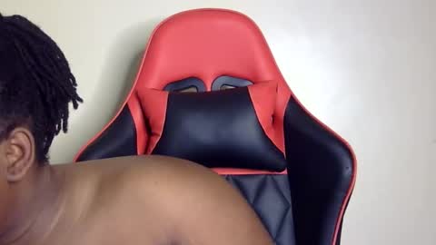 Snapshot of african001 chatting on 11-17-25, 03:40 stella online show from 11-17-25, 03:40