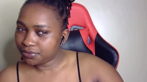 Snapshot of african001 chatting on 11-29-25, 04:10 stella online show from 11-29-25, 04:10