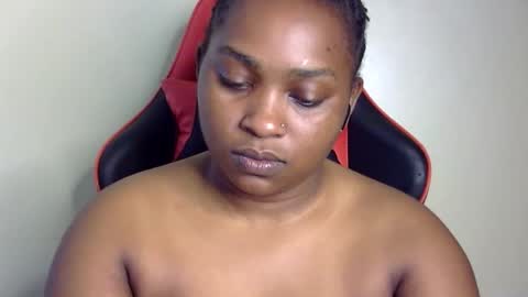 Snapshot of african001 chatting on 12-01-25, 04:50 stella online show from 12-01-25, 04:50