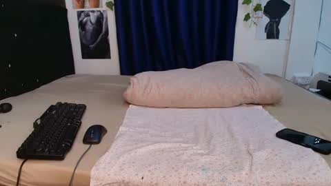 Africanpetitequeenn online show from 05-05-26, 07:33