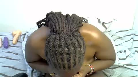 Snapshot of afrisayari chatting on 05-10-26, 01:44 afrisayari online show from 05-10-26, 01:44