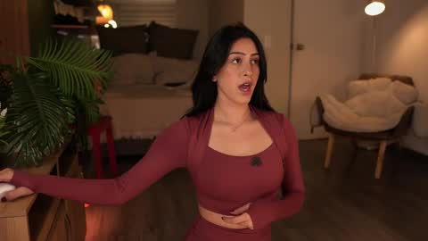 Emma online show from 12-04-25, 11:46